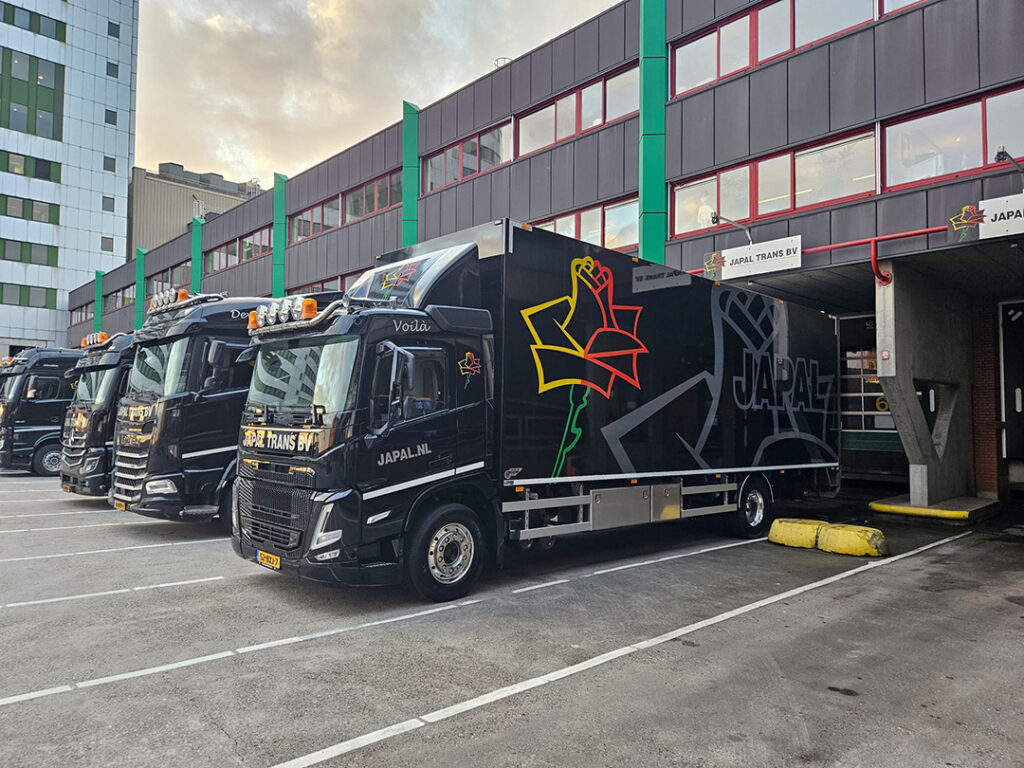 Japal Trans Box Voorzijde Volvo Docks